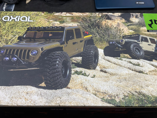 O11C CHARITY AXIAL GLADIATOR