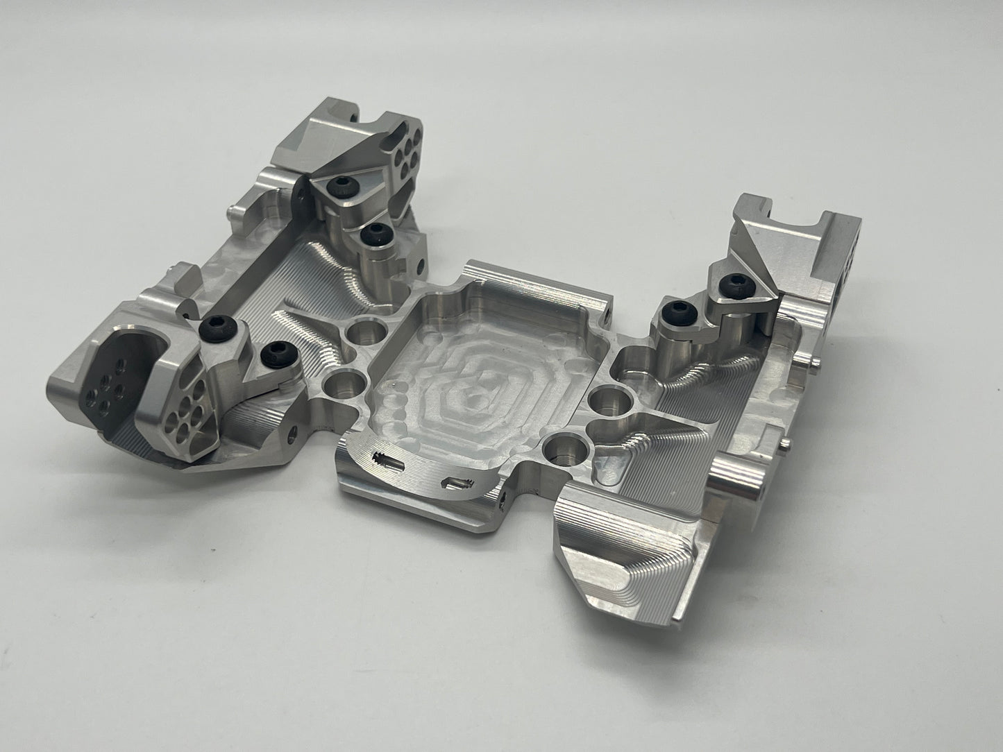 VITAVON CNC Aluminum Skid Plate with Link Mounts for Axial SCX6 1/6 silver